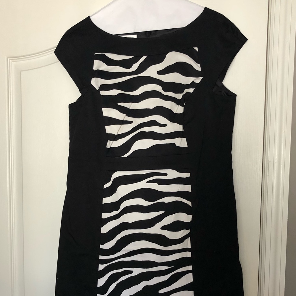 Super Cute Jones Studio Black & Zebra Print Dress
